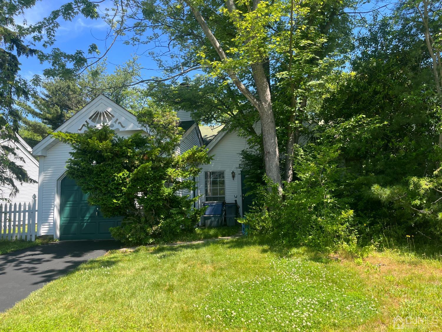 52 Rice Run East Brunswick, NJ 08816 - Photo 1 of 13 Gallery Image 1