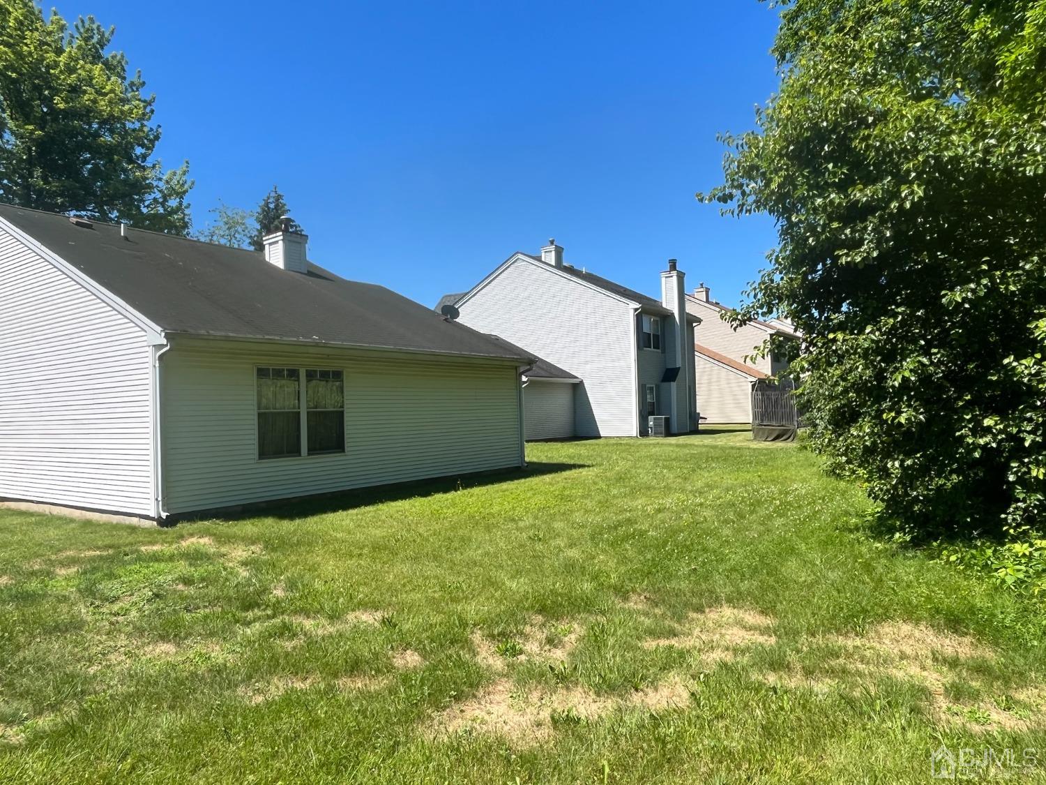52 Rice Run East Brunswick, NJ 08816 - Photo 4 of 13 Gallery Image 4