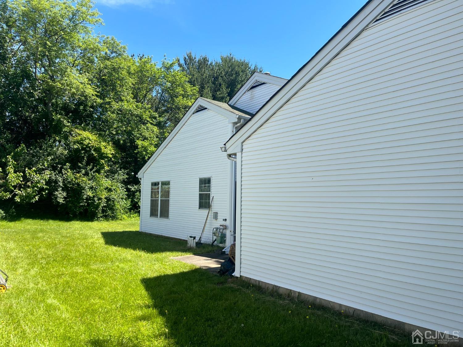 52 Rice Run East Brunswick, NJ 08816 - Photo 7 of 13 Gallery Image 7