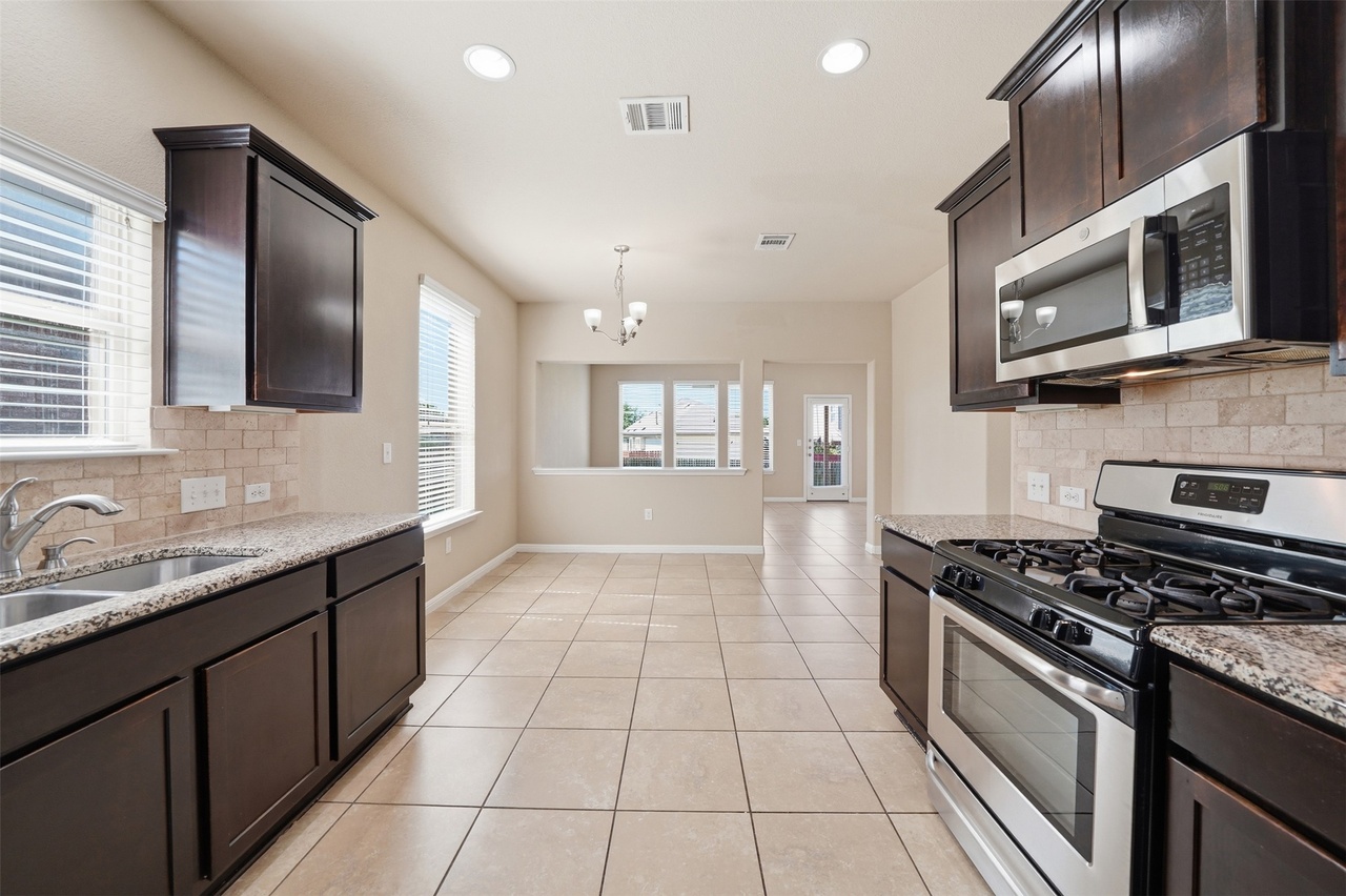 613 Longhorn Cavern Road Leander, TX 78641 - Photo 11 of 37
