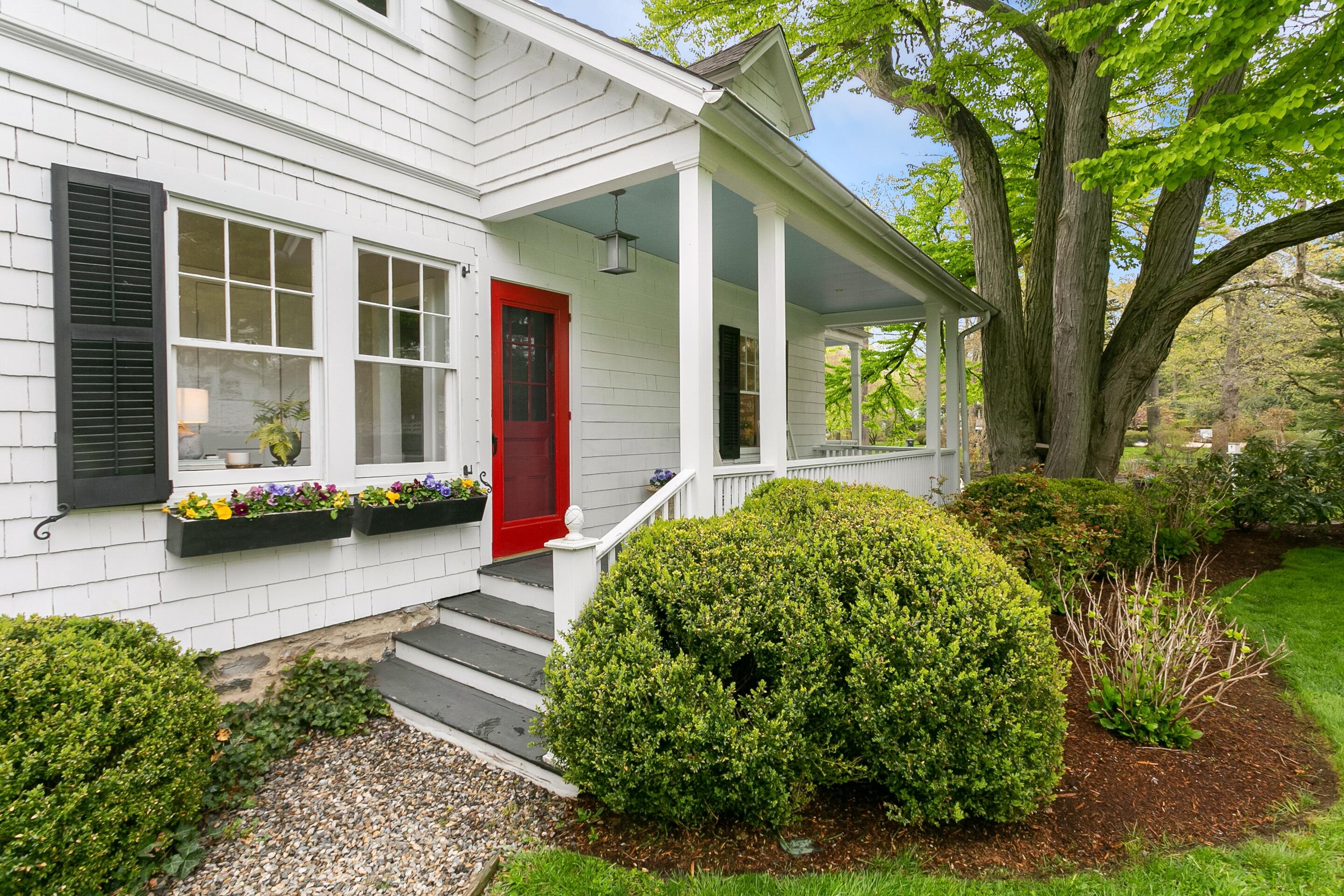 35 Old Farm Road Darien, CT 06820 - Photo 3 of 26 a view of a house with backyard and sitting area