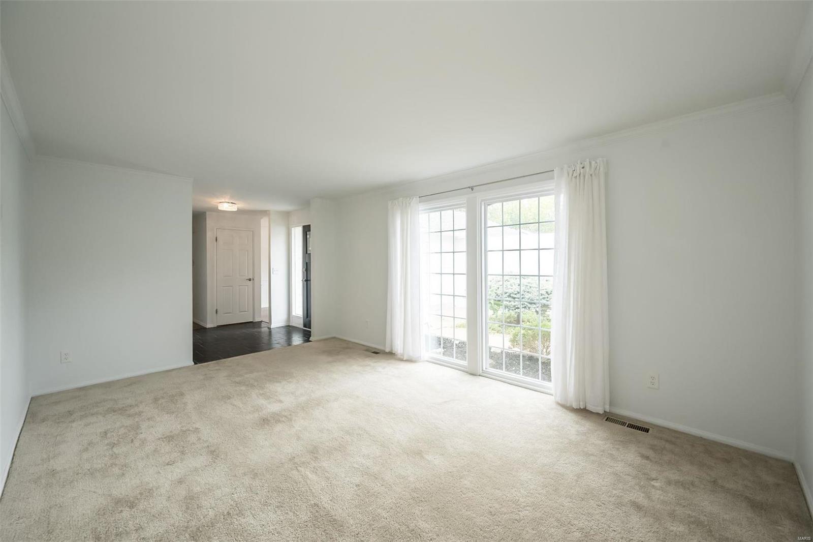 369 Greenmore Drive Ballwin, MO 63011 - Photo 14 of 30