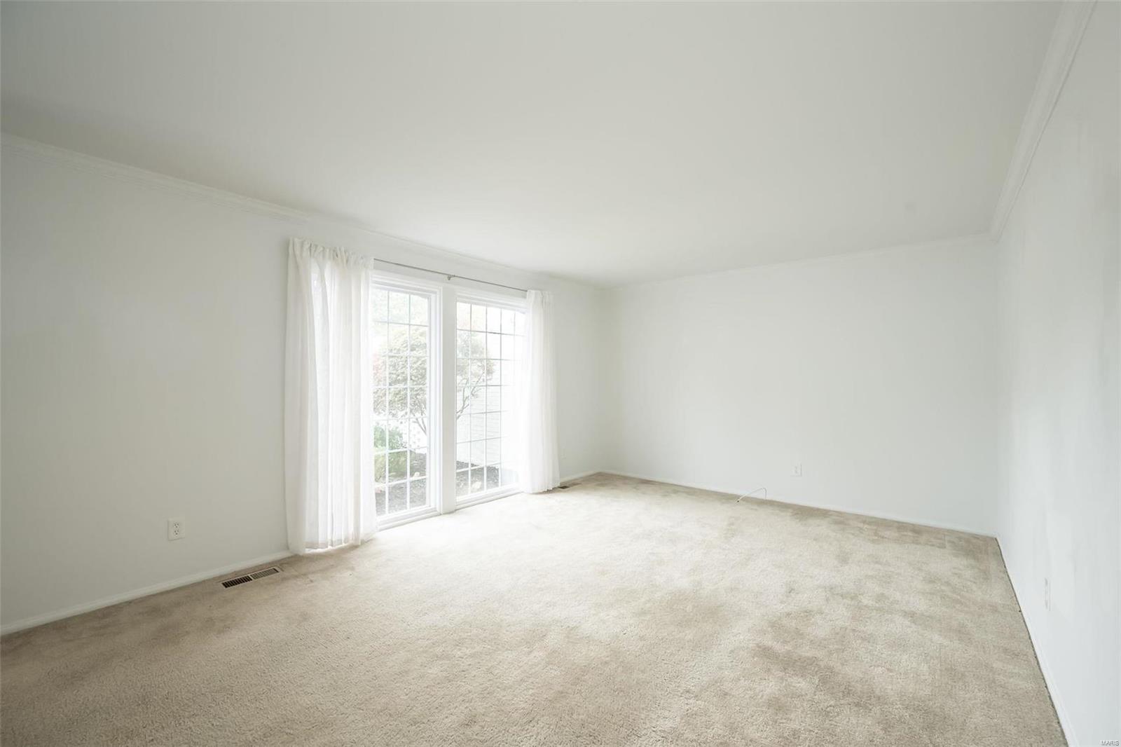 369 Greenmore Drive Ballwin, MO 63011 - Photo 15 of 30