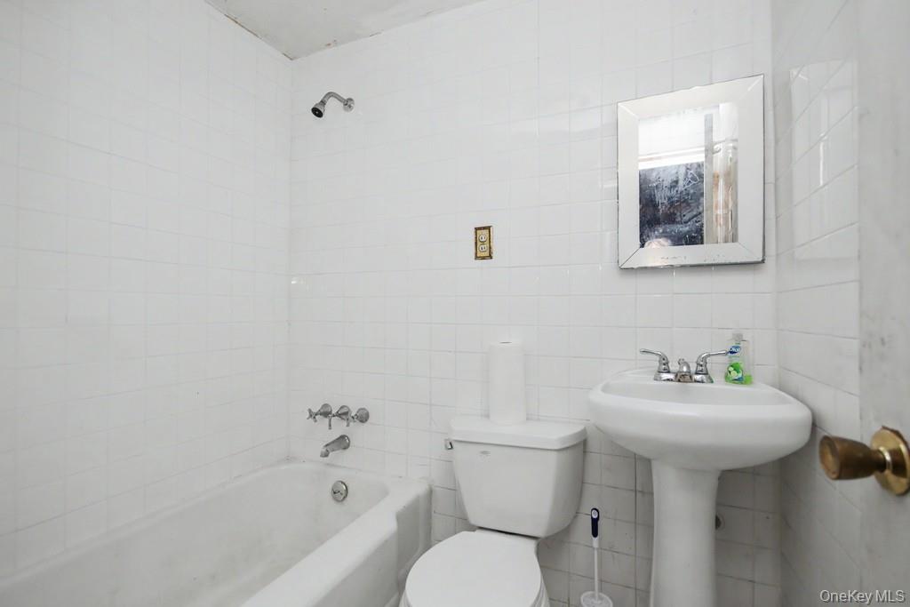 280 West Post Road White Plains, NY 10606 - Photo 18 of 21
