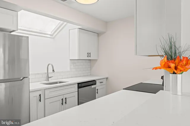 $2,300 | 1210 Thackery Court, Sicklerville, NJ 08081