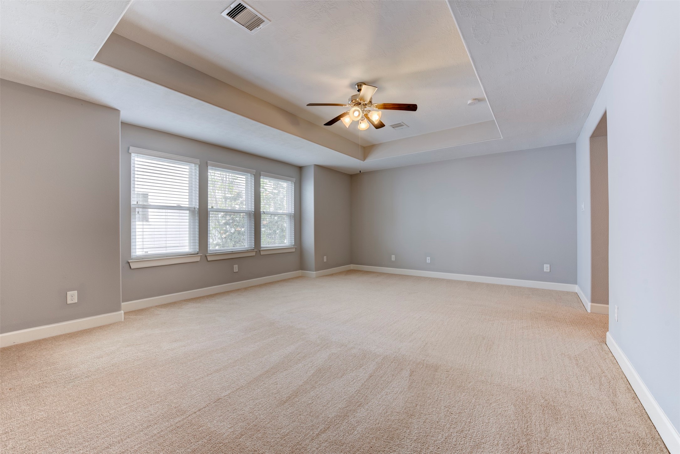 1811 Wichita Street, Unit A Houston, TX 77004 - Photo 18 of 36 a view of an empty room with a window