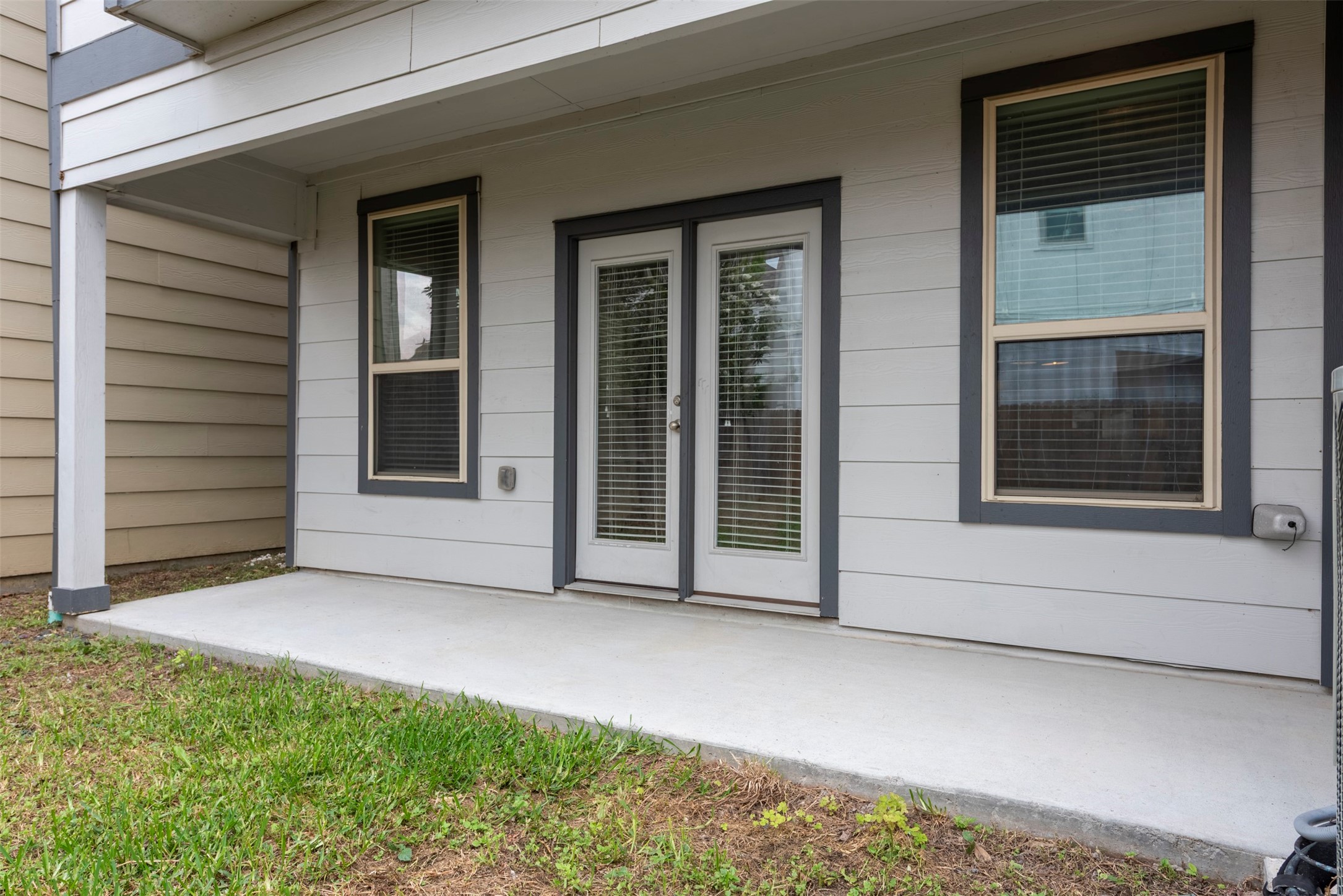 1811 Wichita Street, Unit A Houston, TX 77004 - Photo 28 of 36 a view of front door of house