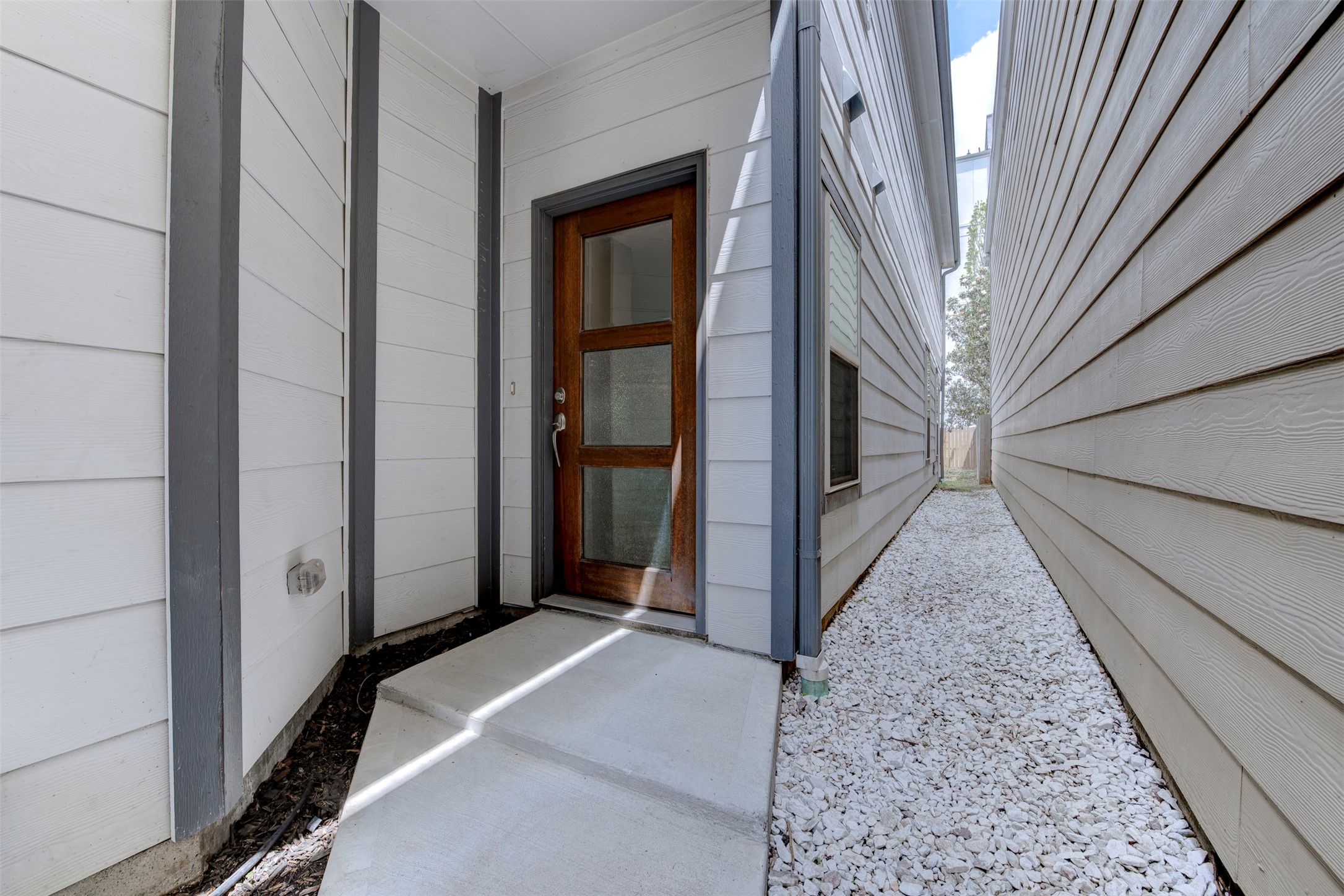 1811 Wichita Street, Unit A Houston, TX 77004 - Photo 2 of 36 a view of a house with a door
