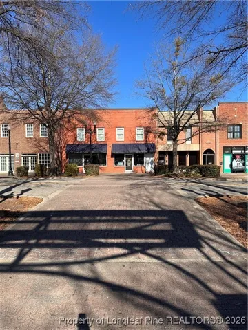 a view of road with yard