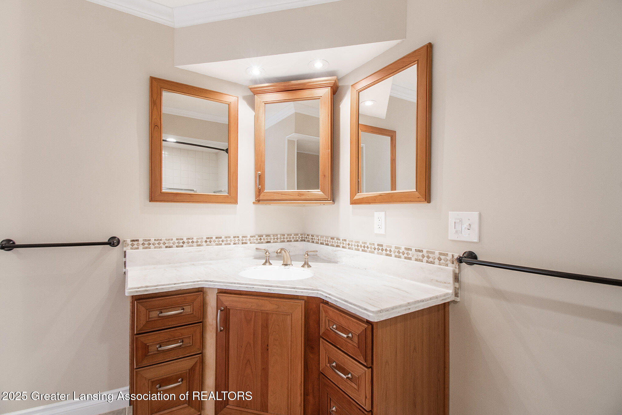 4227 Barton Road Lansing, MI 48917 - Photo 21 of 44 _ndp5297_924