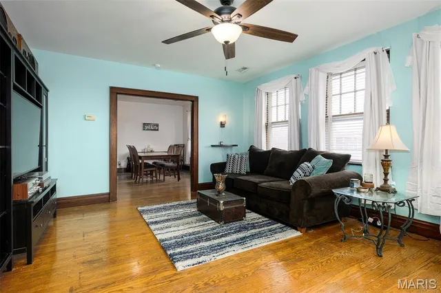 $750,000 | 5001 Pernod Avenue, St. Louis, MO 63139