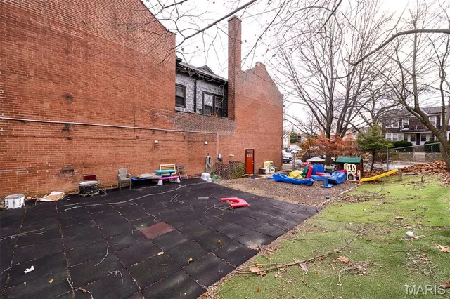 $750,000 | 5001 Pernod Avenue, St. Louis, MO 63139