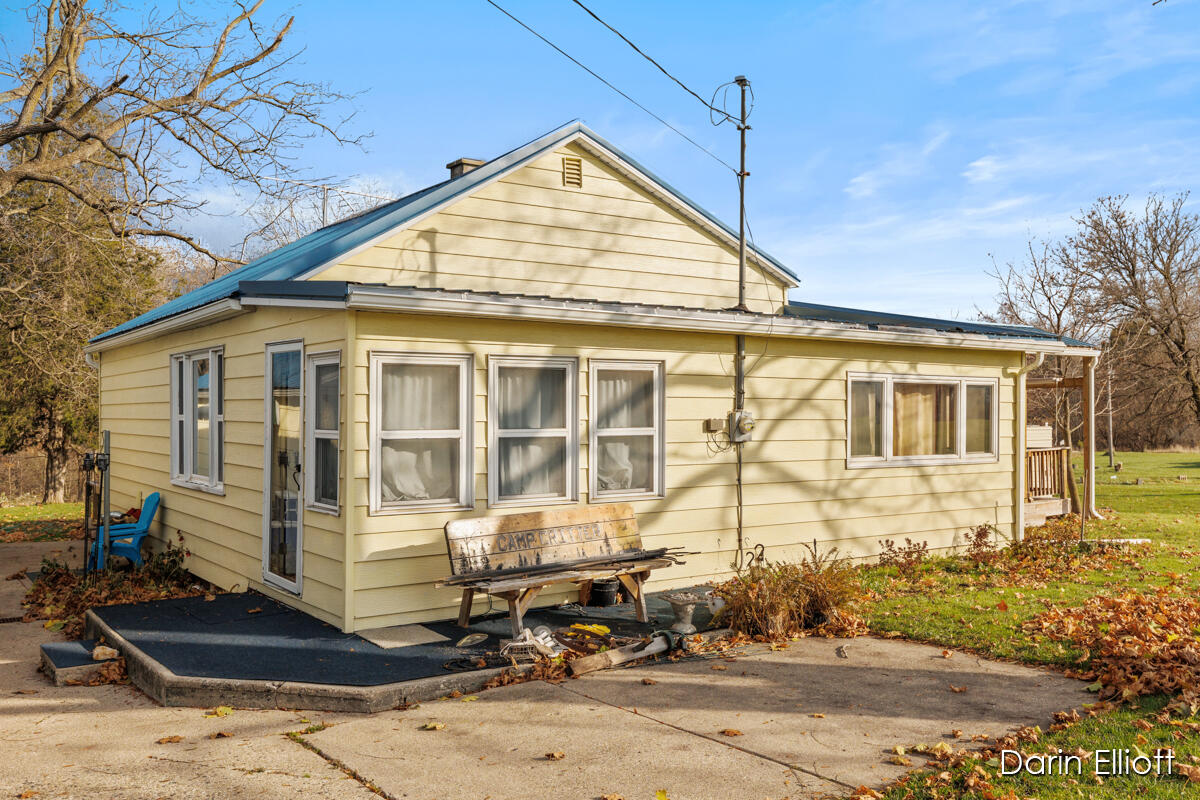 4161 Nickleplate Road Ionia, MI 48846 - Photo 11 of 32 IMG_1000