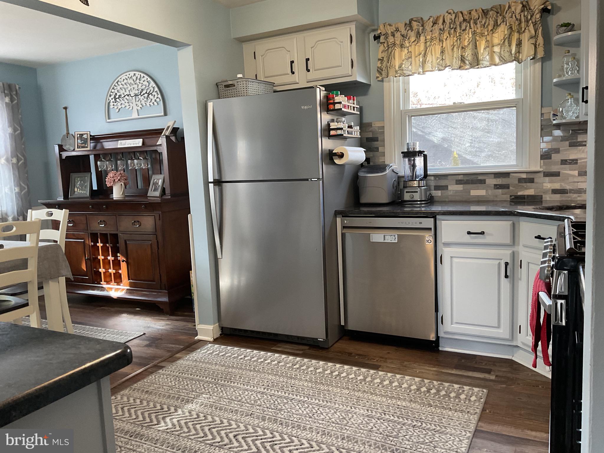 4813 Cooper Road Brookhaven, PA 19015 - Photo 10 of 33 Updated Kitchen