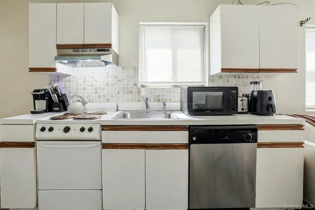 $699,000 | 26-28 Lincoln Place, Ossining, NY 10562