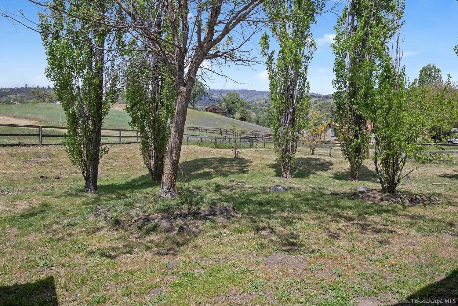 29201 North Lower Valley Road Tehachapi, CA 93561 - Photo 38 of 43 Gallery Image 38