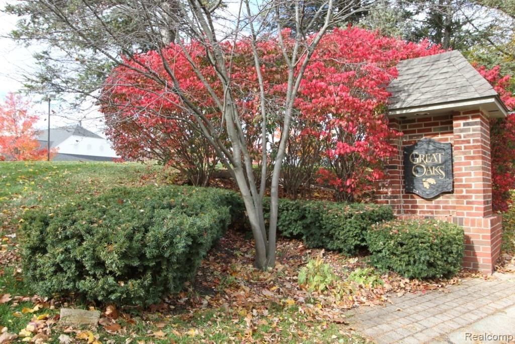 1080 Great Oaks Boulevard Rochester, MI 48307 - Photo 22 of 22 IMG_7325.jpg