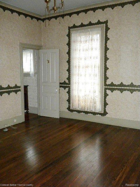 619 North State Street Howell, MI 48843 - Photo 16 of 22 1st Floor Office/Parlor