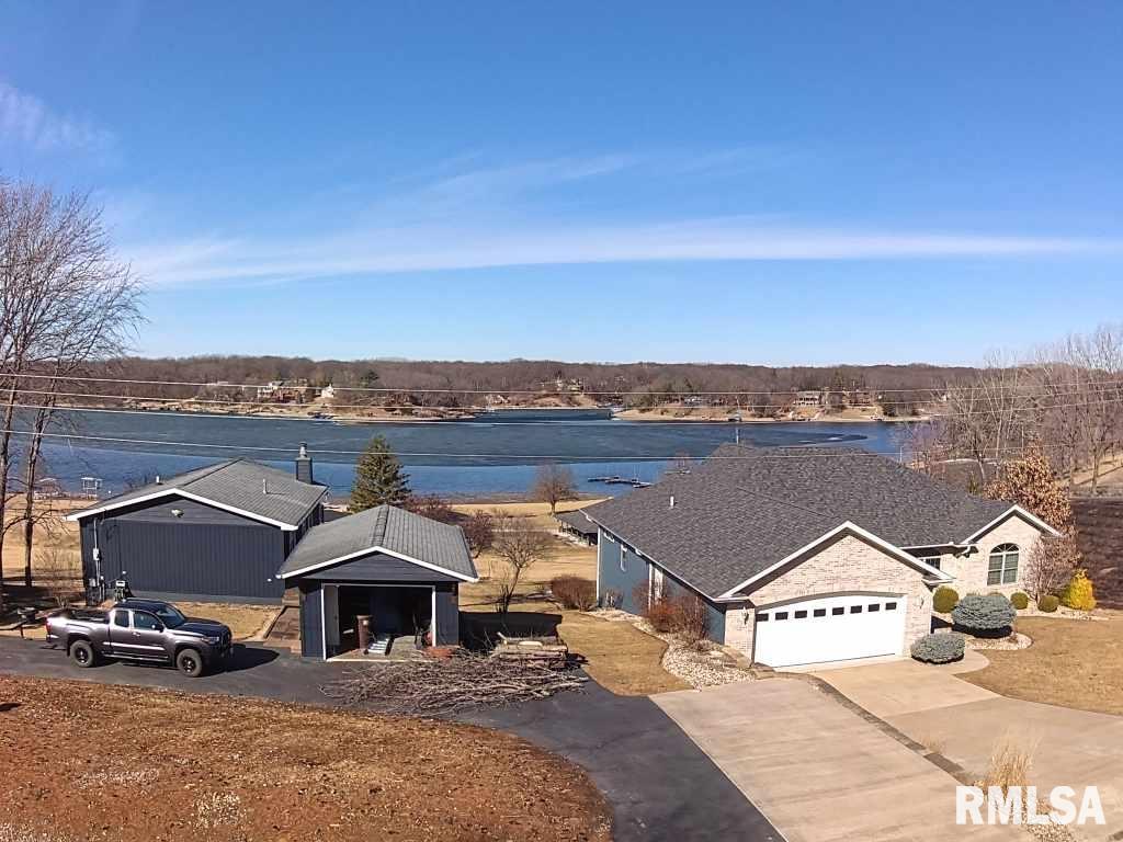 1055 Lakeview Road North, Unit NORTH Dahinda, IL 61428 - Photo 4 of 10 Gallery Image 4