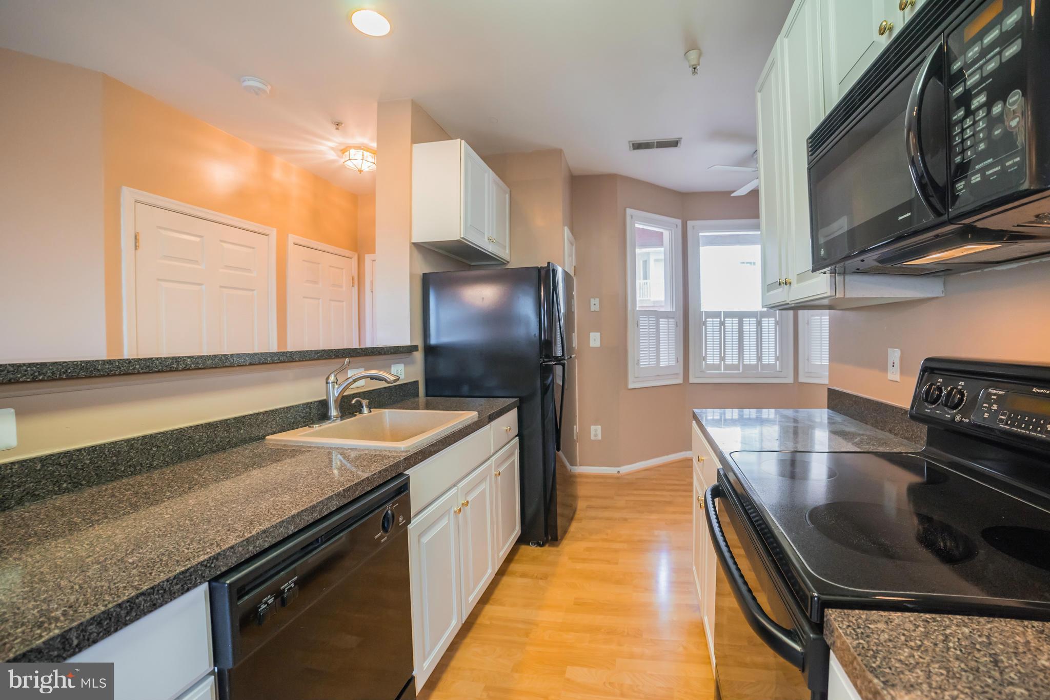 12705 Found Stone Road, Unit 7202 Germantown, MD 20876 - Photo 11 of 30 Kitchen