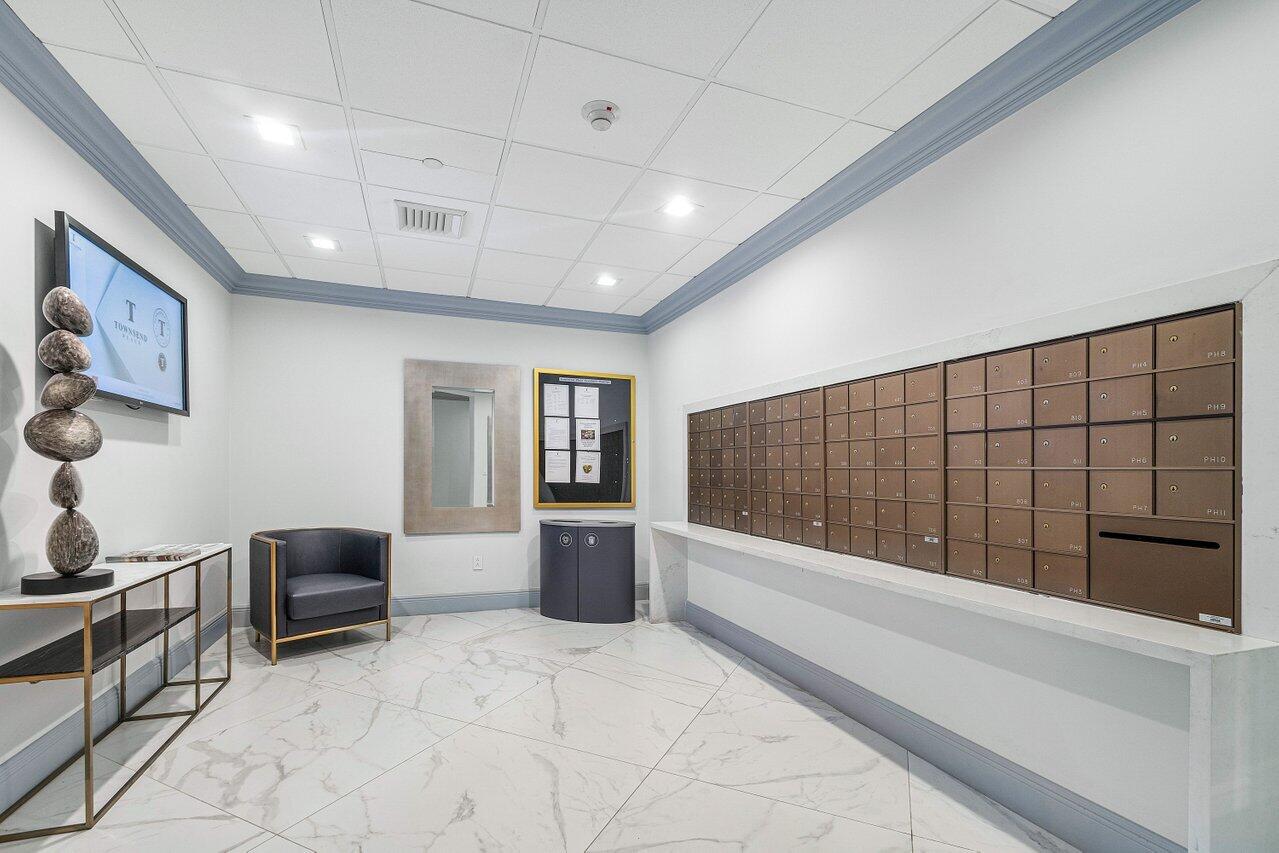 500 Southeast Mizner Boulevard, Unit A411 Boca Raton, FL 33432 - Photo 38 of 67 a view of workspace with window and couch