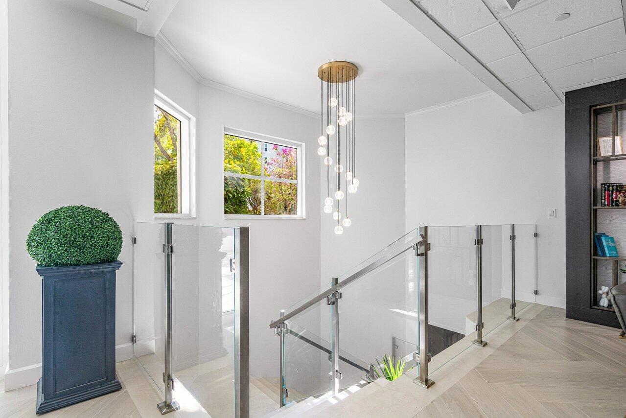 500 Southeast Mizner Boulevard, Unit A411 Boca Raton, FL 33432 - Photo 47 of 67 a view of entryway