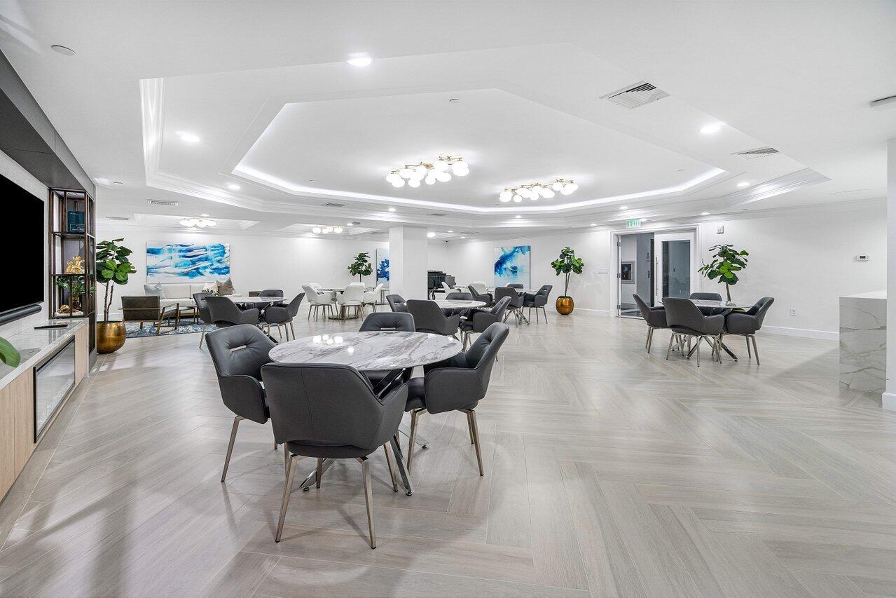 500 Southeast Mizner Boulevard, Unit A411 Boca Raton, FL 33432 - Photo 55 of 67 a view of a dining room with furniture