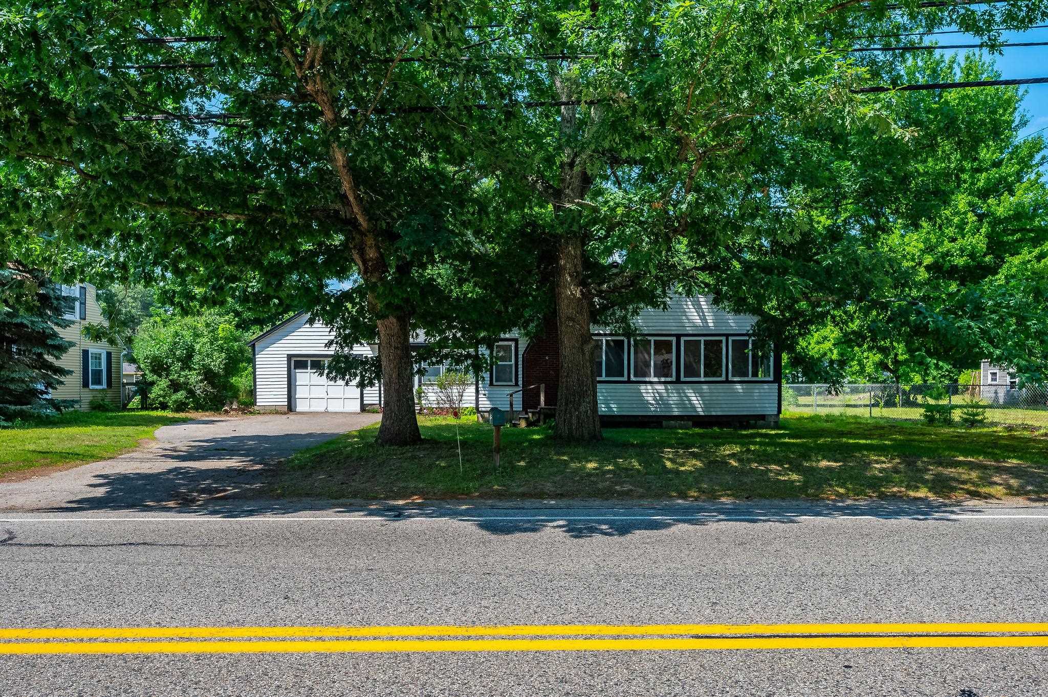 140 Milton Road Rochester, NH 03868 - Photo 2 of 34