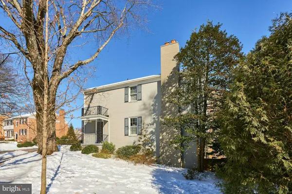 $1,070,000 | 3528 Hamlet Place, Unit 808, Chevy Chase, MD 20815