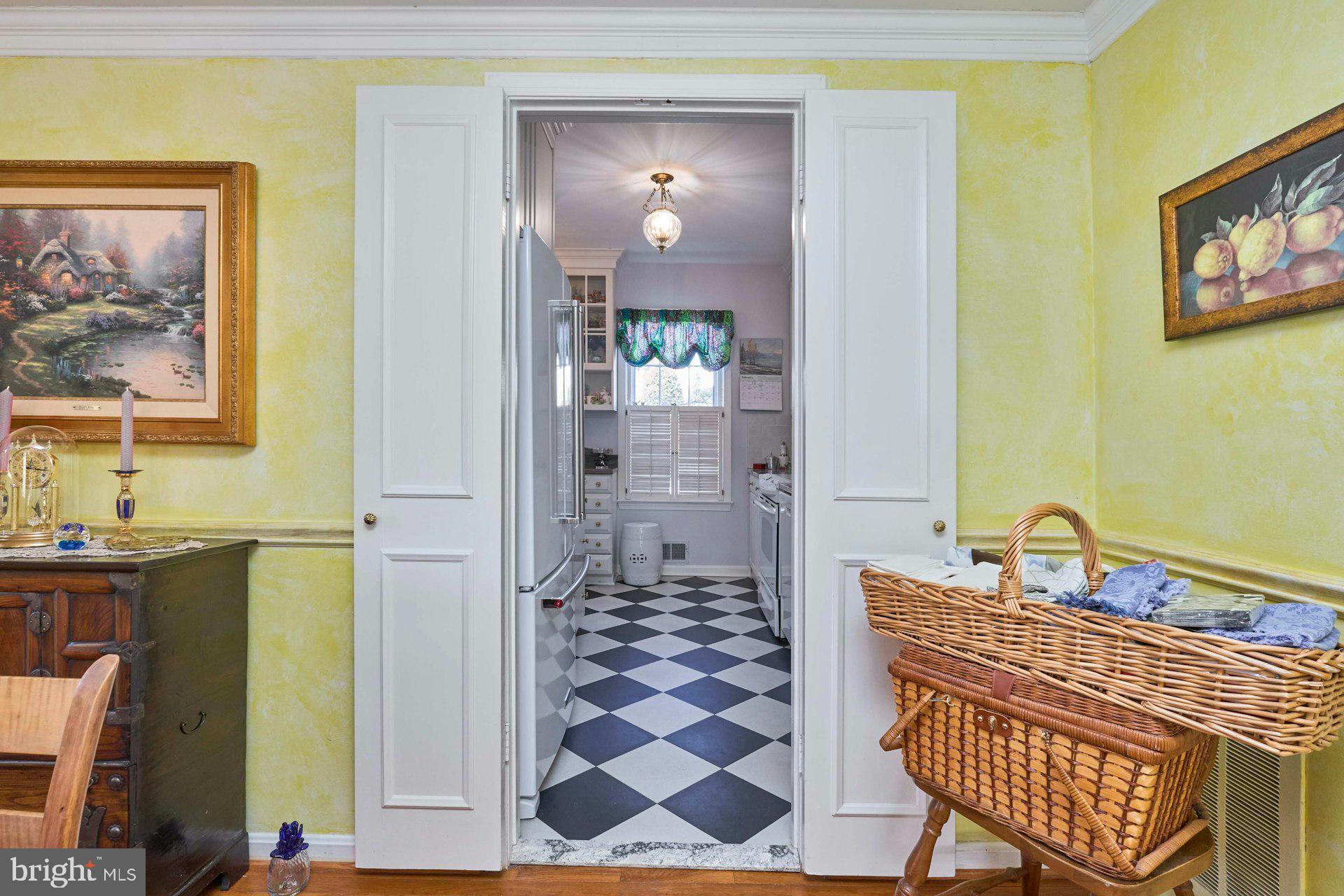3528 Hamlet Place, Unit 808 Chevy Chase, MD 20815 - Photo 12 of 57 Really fun kitchen with max use of space.