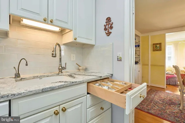 $1,085,000 | 3528 Hamlet Place, Unit 808, Chevy Chase, MD 20815