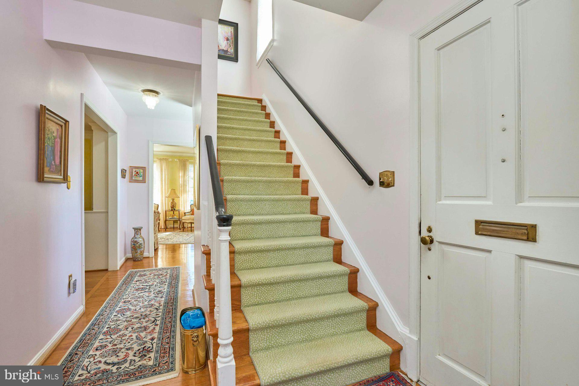 3528 Hamlet Place, Unit 808 Chevy Chase, MD 20815 - Photo 31 of 57 Let's go upstairs