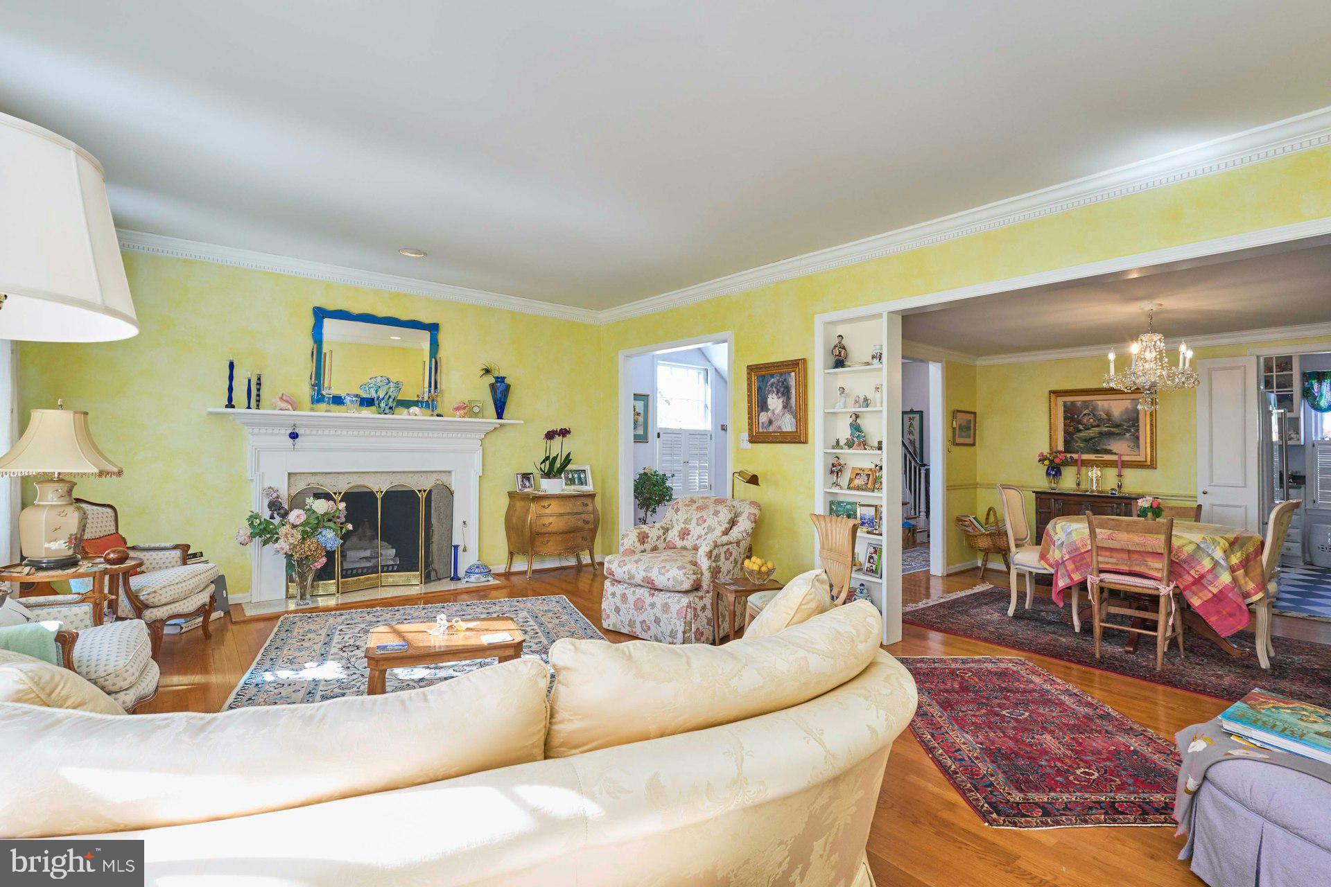 3528 Hamlet Place, Unit 808 Chevy Chase, MD 20815 - Photo 6 of 57 Very spacious living room for entertainment.