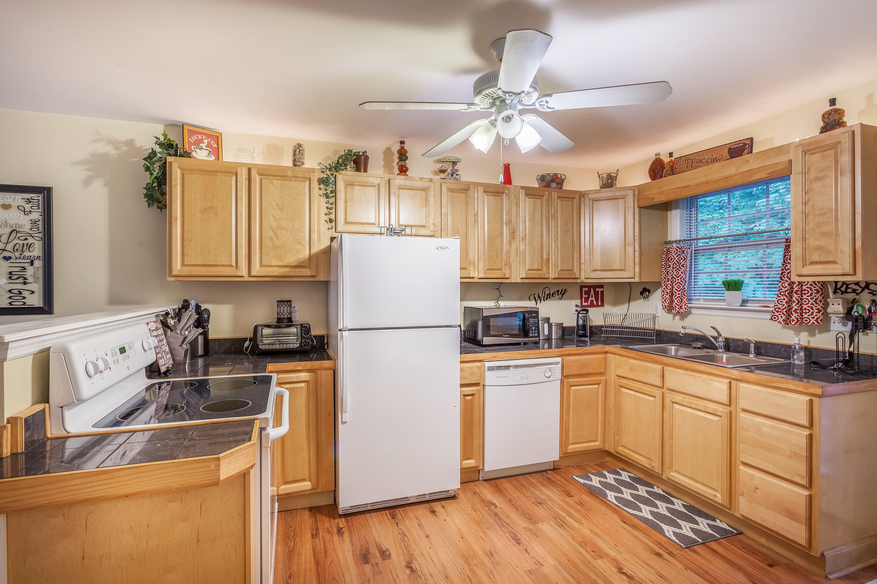 1080 Main Street Dunlap, TN 37327 - Photo 3 of 10 Duplex_Kitchen
