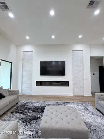 $709,000 | 5455 Gavin Hamilton Road, Moss Point, MS 39562