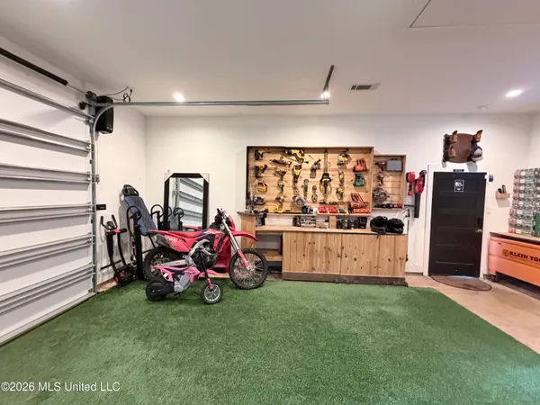 $709,000 | 5455 Gavin Hamilton Road, Moss Point, MS 39562