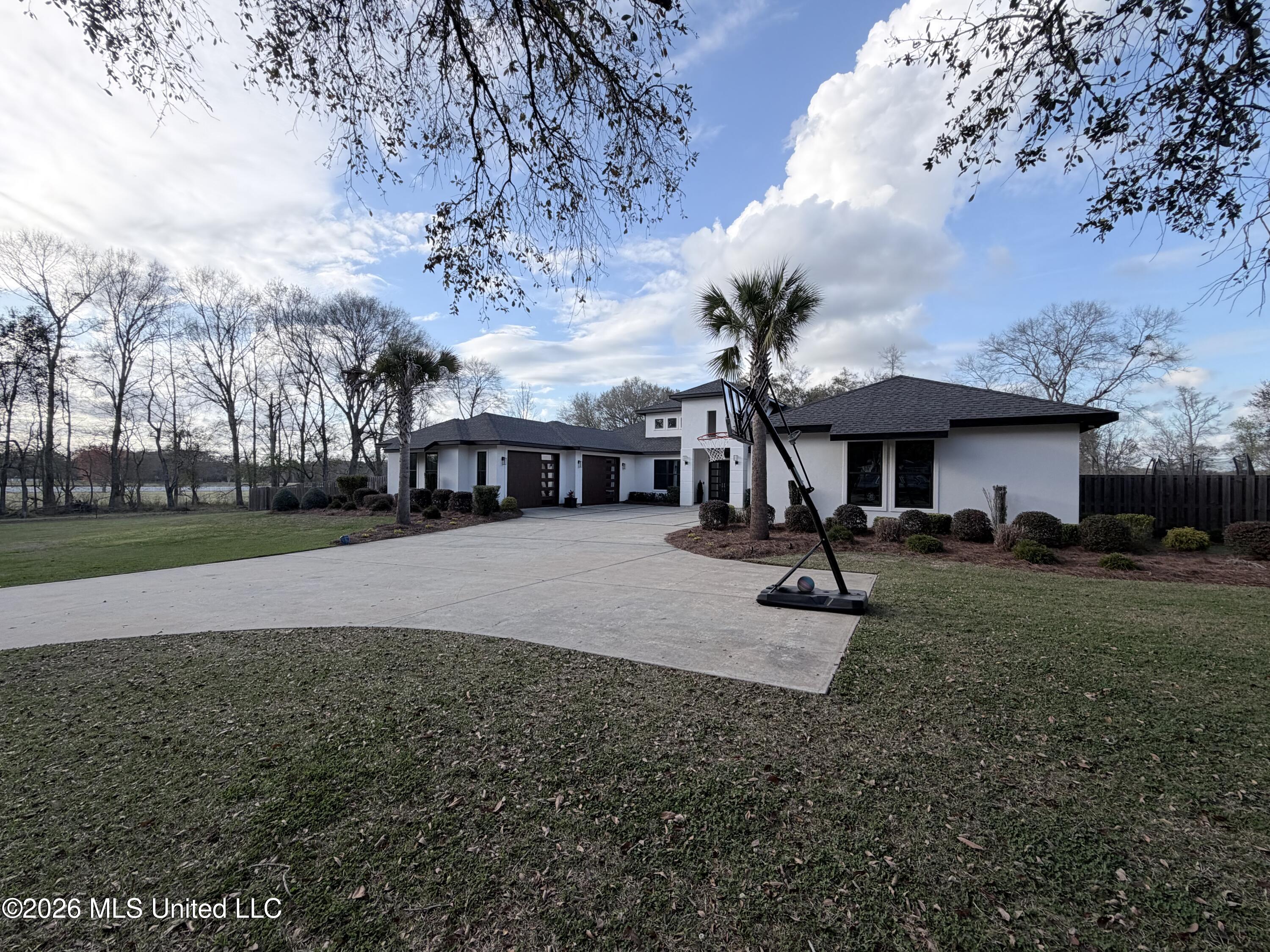 5455 Gavin Hamilton Road Moss Point, MS 39562 - Photo 4 of 43 IMG_3655