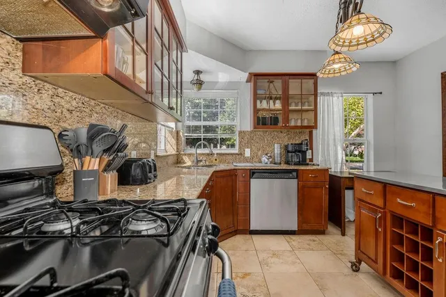 $5,500 | 2240 Lawndale Drive, Dallas, TX 75211