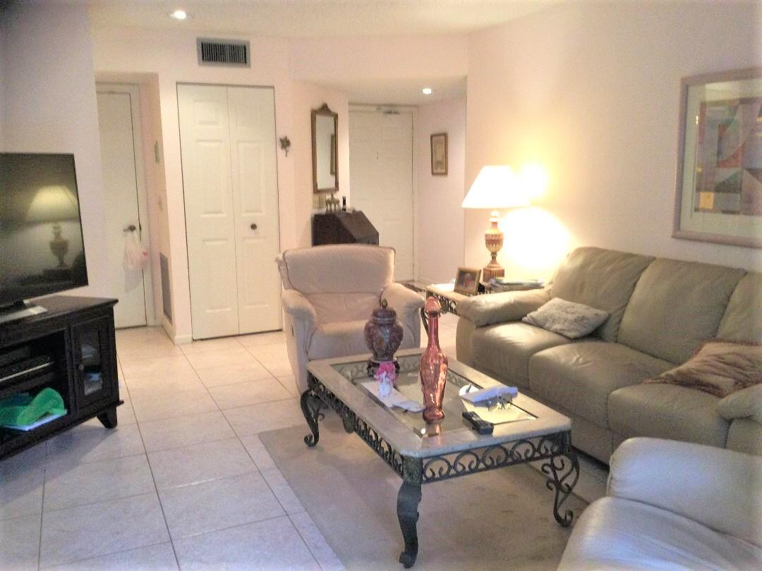 5640 Coach House Circle, Unit C Boca Raton, FL 33486 - Photo 13 of 30 Coach House Living Room (2)