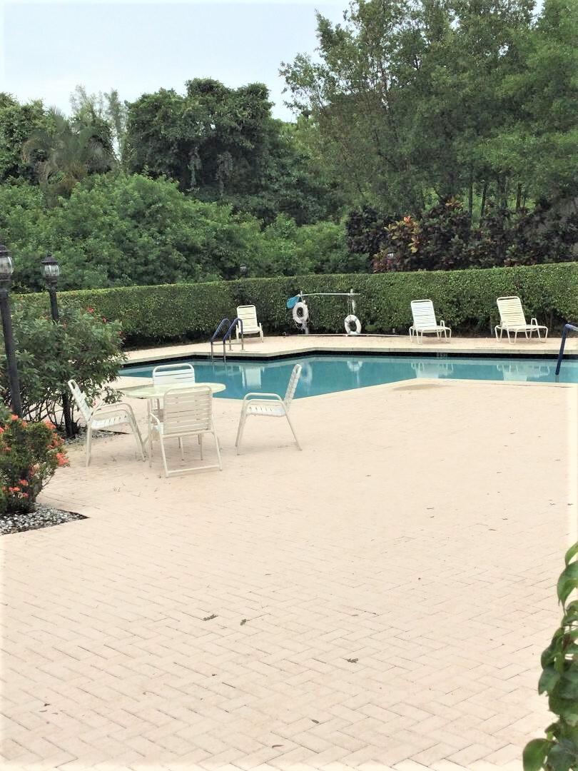 5640 Coach House Circle, Unit C Boca Raton, FL 33486 - Photo 23 of 30 Coach House Pool2 (2)