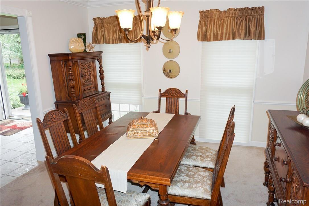 966 Hemlock Drive Rochester, MI 48307 - Photo 6 of 23 DSC01731-2.jpg