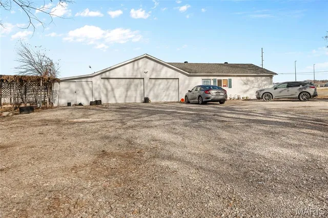$325,000 | 4501 Wanda Road, Edwardsville, IL 62025