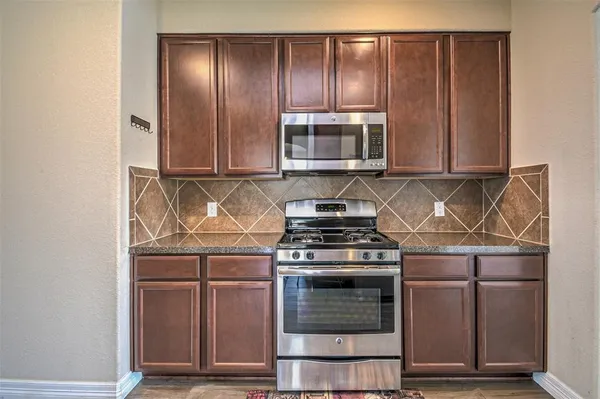 $2,300 | 17822 Aveleigh Lane, Humble, TX 77396