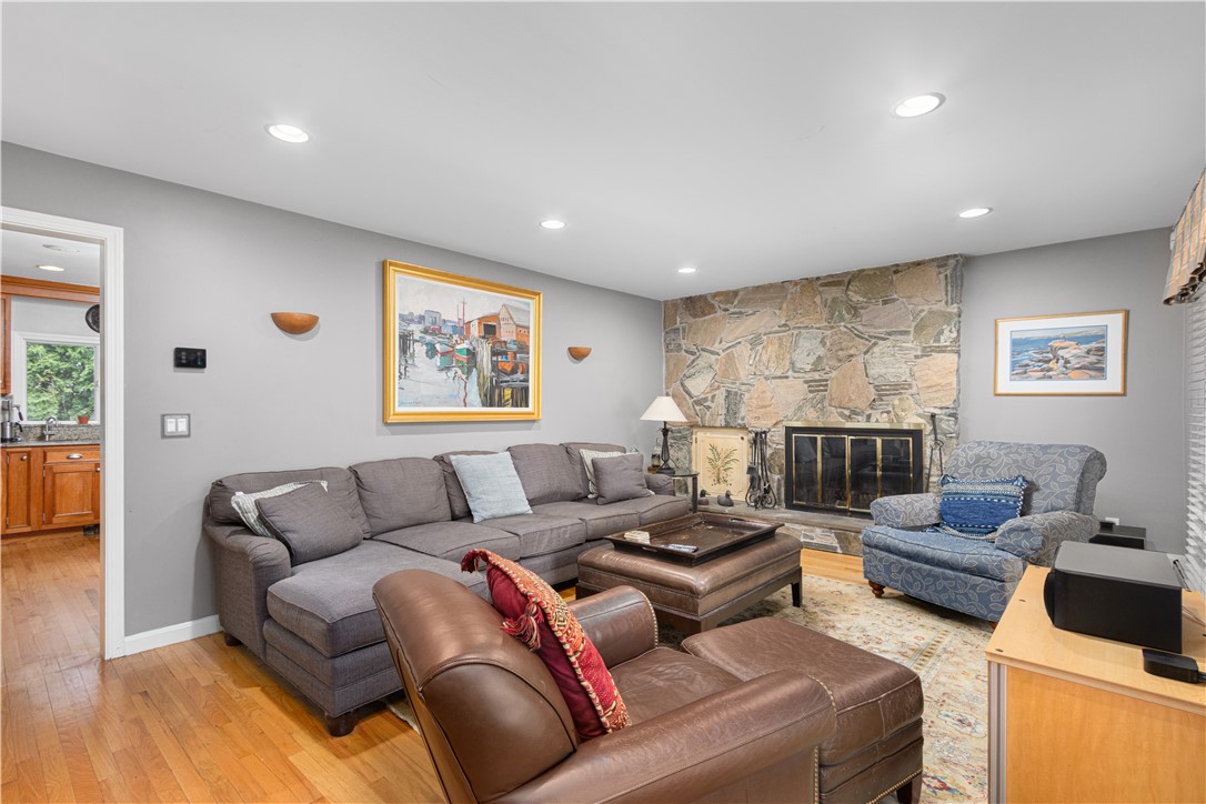 1 Pierce Court Barrington, RI 02806 - Photo 22 of 46