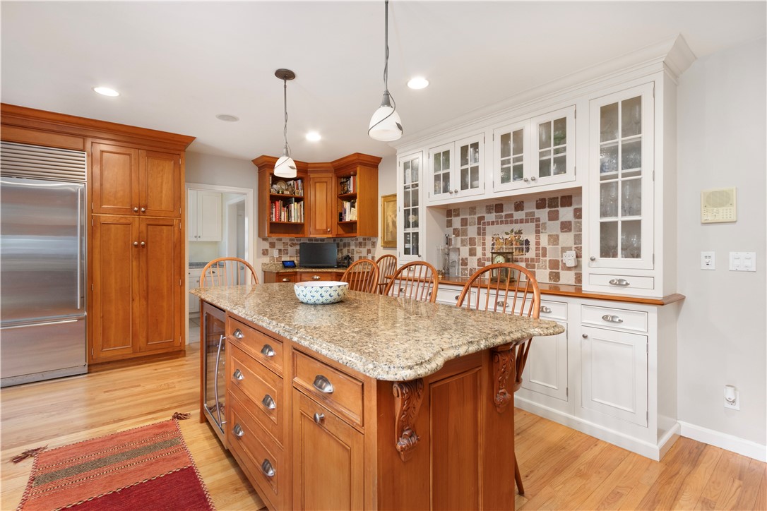 1 Pierce Court Barrington, RI 02806 - Photo 6 of 46