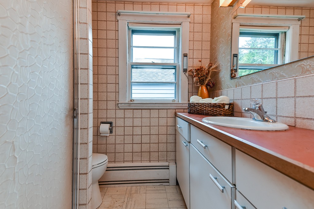 206 Mossman Road Sudbury, MA 01776 - Photo 12 of 16 Gallery Image 12