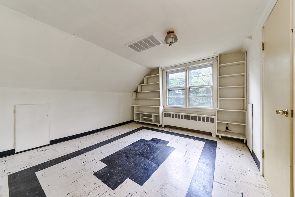 206 Mossman Road Sudbury, MA 01776 - Photo 14 of 16 Gallery Image 14