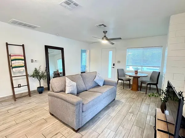 $2,400 | 1632 East Harvard Street, Phoenix, AZ 85006