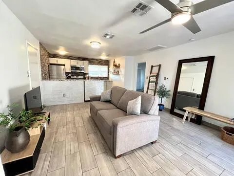 $2,400 | 1632 East Harvard Street, Phoenix, AZ 85006