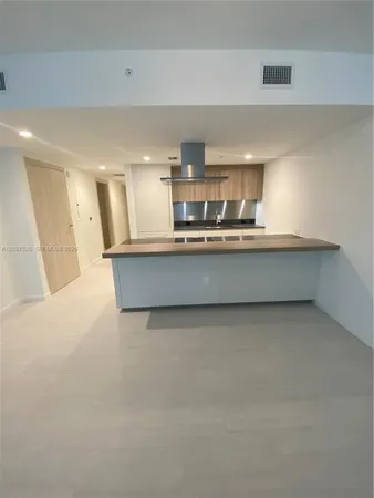 $5,800 | 1000 Brickell Plaza, Unit 2007, Miami, FL 33131